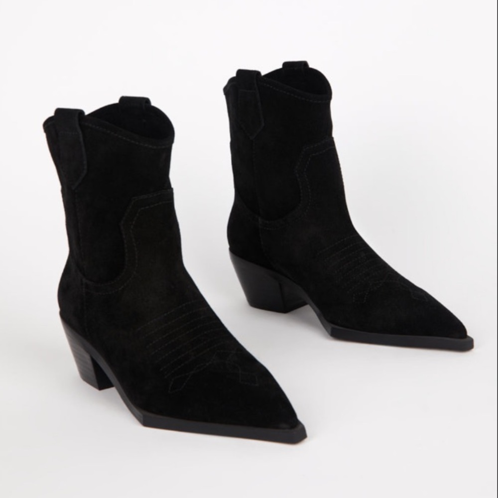 INTENTIONALLY BLANK Kari Western Boot in Black Suede 7